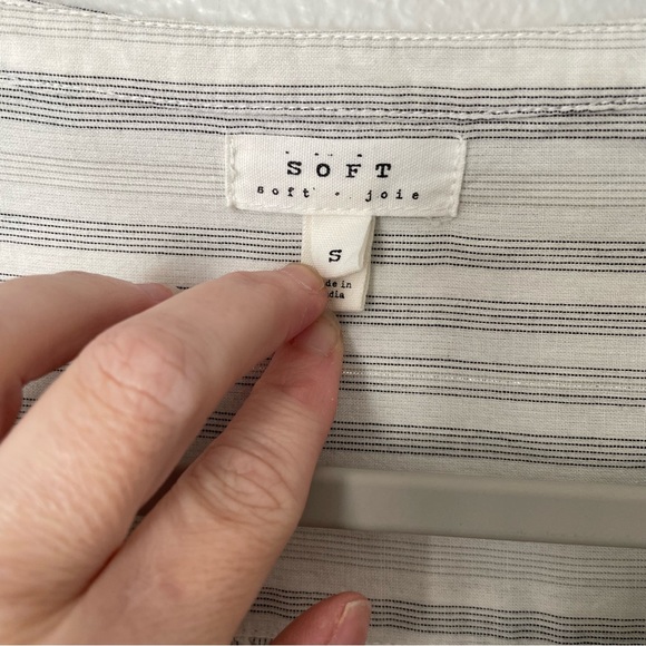 Soft Joie Cream/Metallic Roll Sleeve Top Size Small - Picture 7 of 8